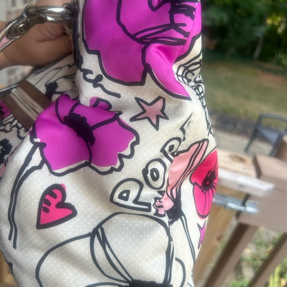 Coach Poppy graphic Large Petal Print purse EUC - Picture 7 of 16